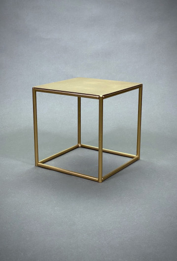 Small Gold Metal Flower Stand